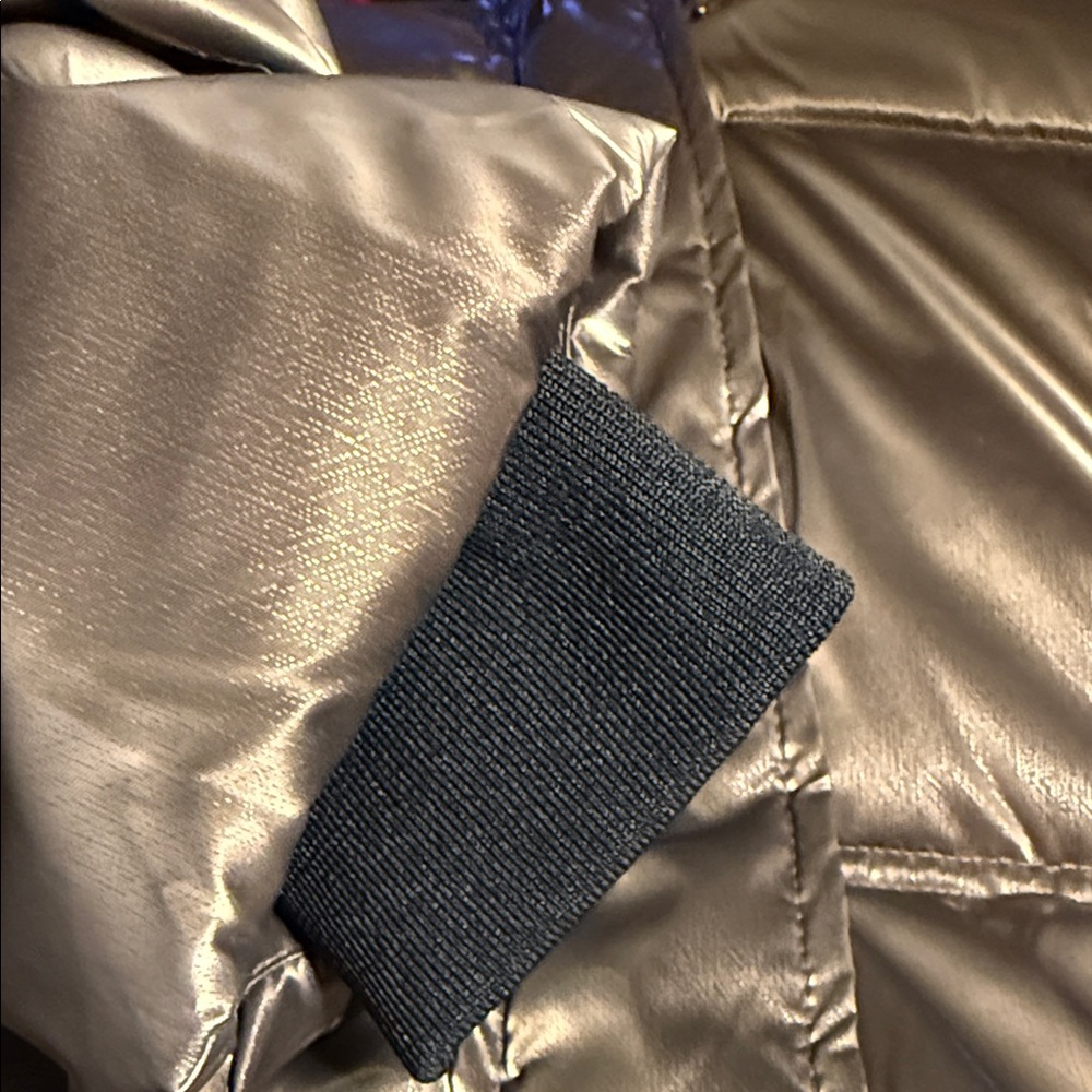 AKIRA NWT Sz L Striking Bronze Metallic Puffer Jacket & Faux Fur Hood (0724) - Picture 14 of 15